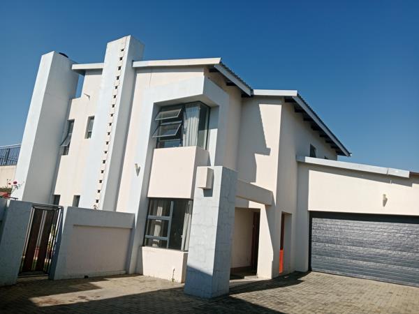 4 Bedroom Townhouse
