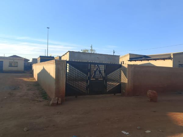 1 Bedroom House