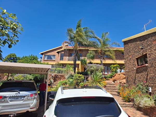5 Bedroom House