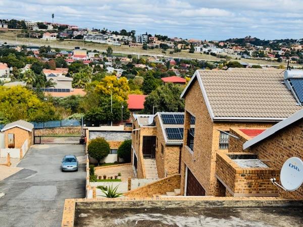 3 Bedroom Townhouse
