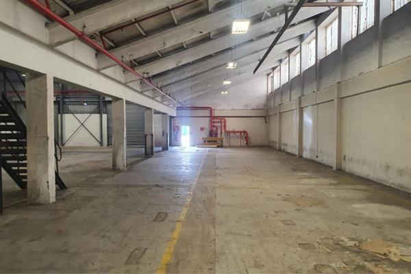 2 040 m² Industrial space