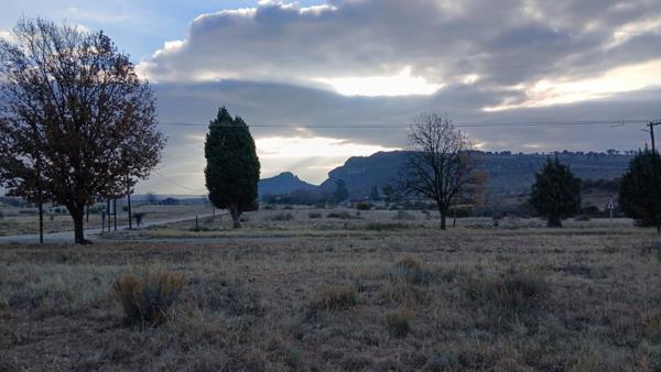 2 677 m² Land