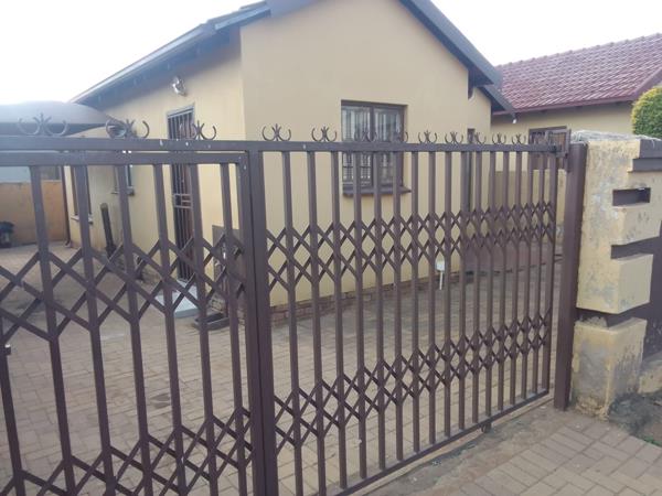 2 Bedroom House