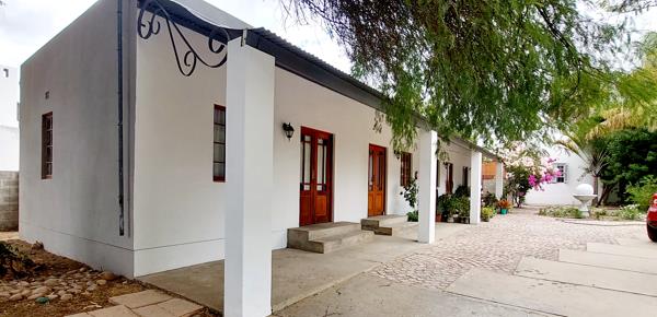10 Bedroom House