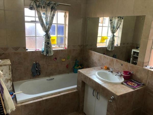 4 Bedroom Townhouse