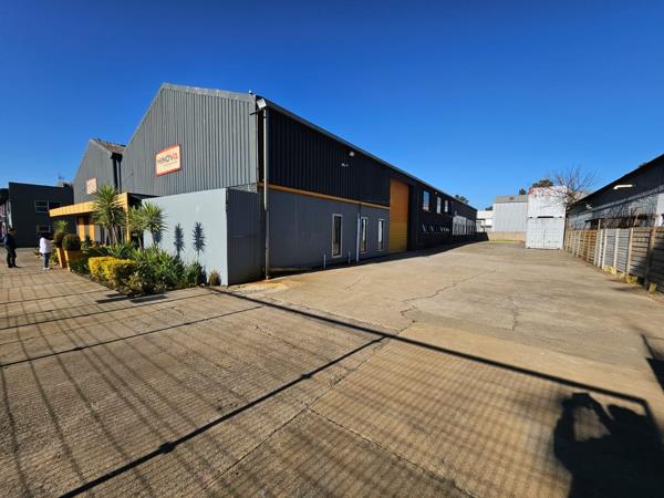 1 400 m² Industrial space