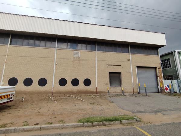 1 400 m² Industrial space