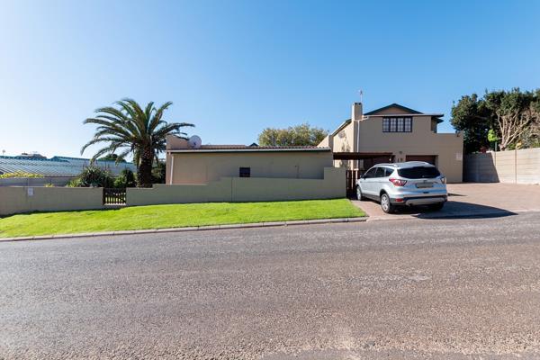 6 Bedroom House
