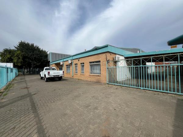700 m² Commercial space
