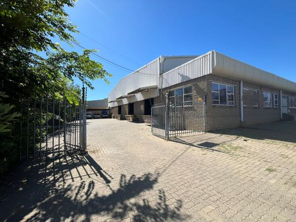 1 100 m² Commercial space