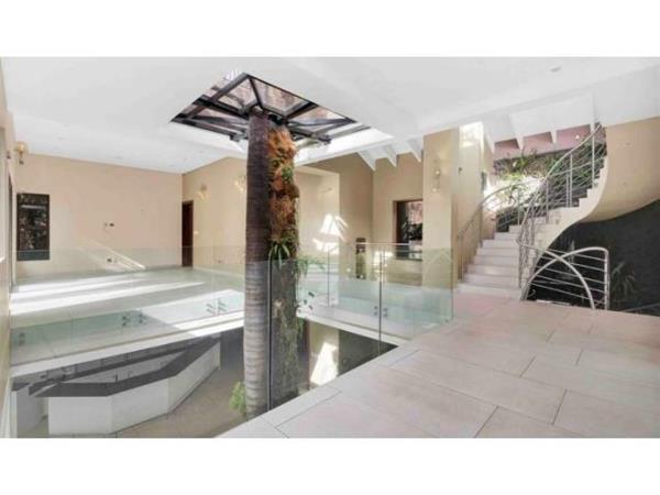 7 Bedroom House