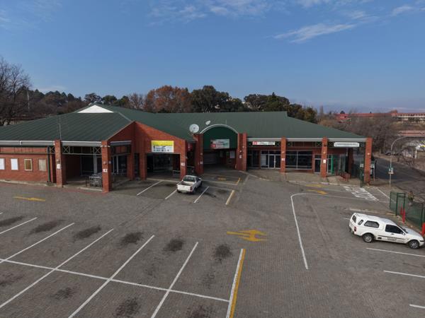 1 417 m² Commercial space