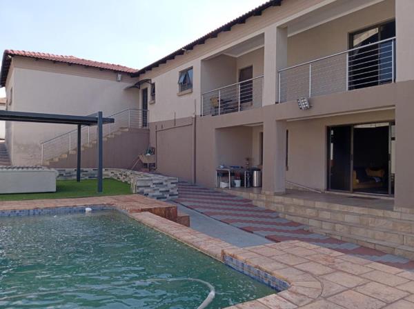 5 Bedroom House