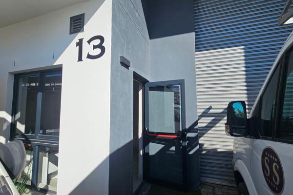 302 m² Industrial space
