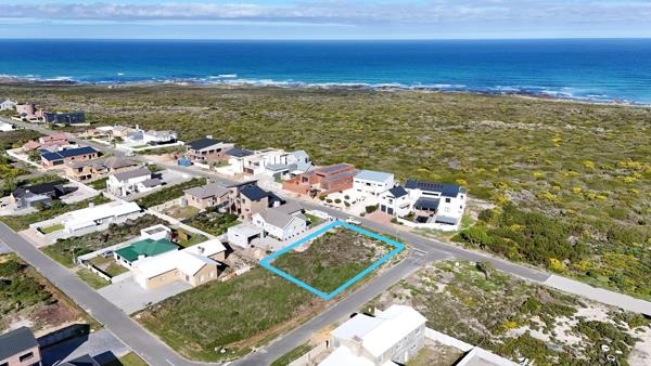 702 m² Land