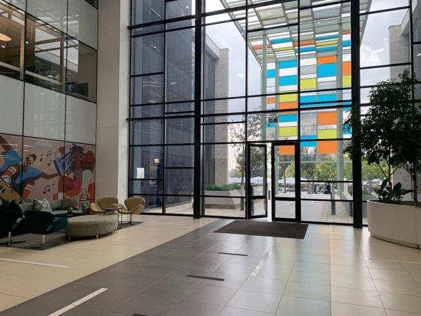 412 m² Office Space