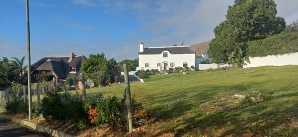 838 m² Land