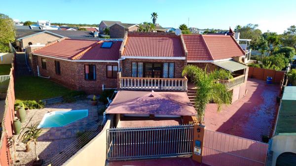 6 Bedroom House