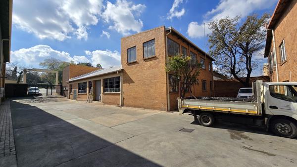619 m² Industrial space