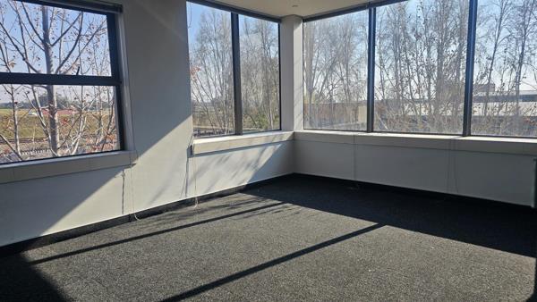 261 m² Office Space