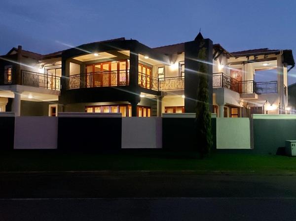 5 Bedroom House