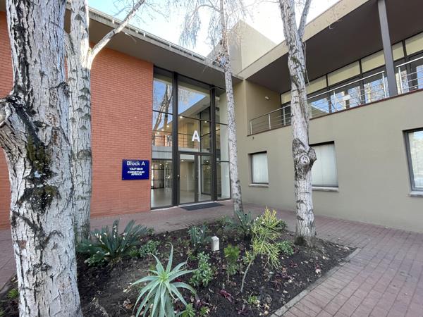 332 m² Commercial space