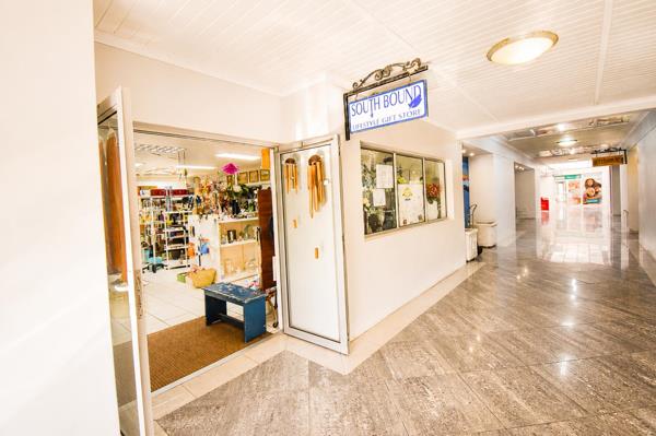 181 m² Retail Space
