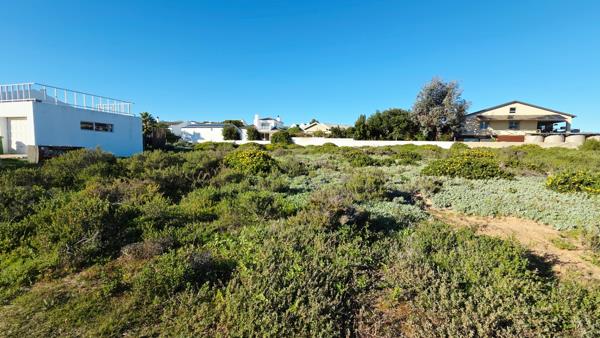 925 m² Land