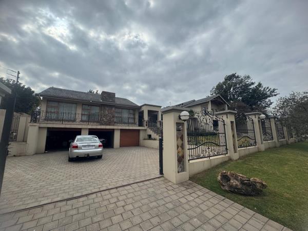 5 Bedroom House