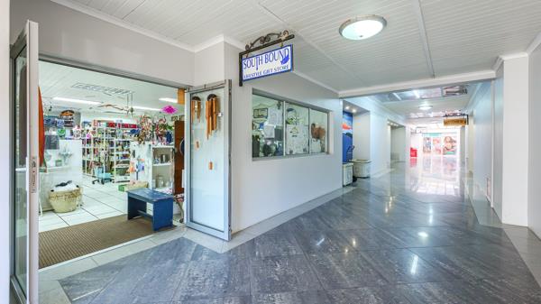 181 m² Retail Space