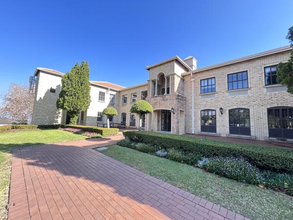 469 m² Office Space