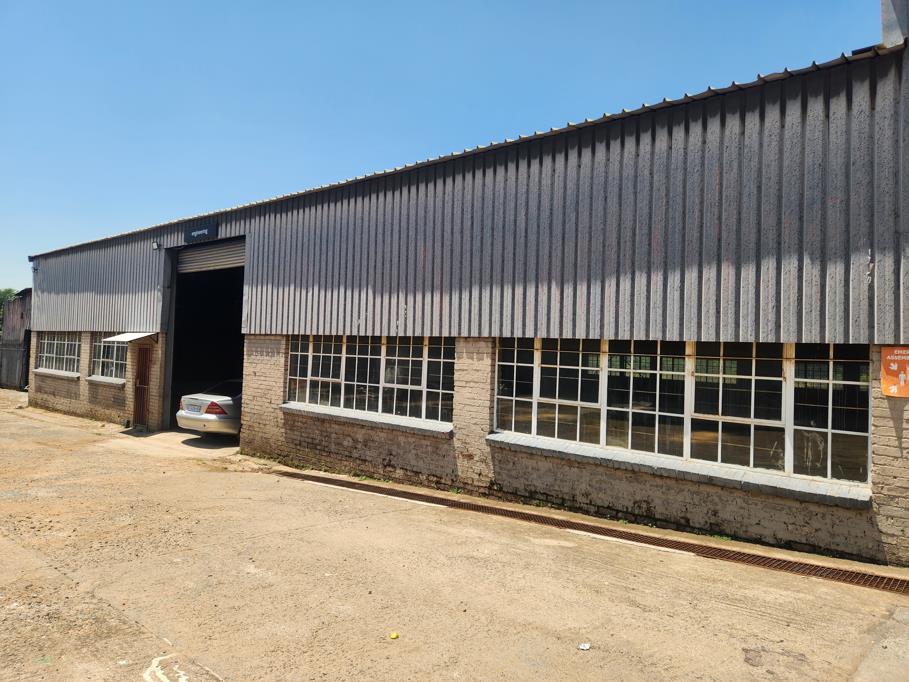 751 m² Industrial space
