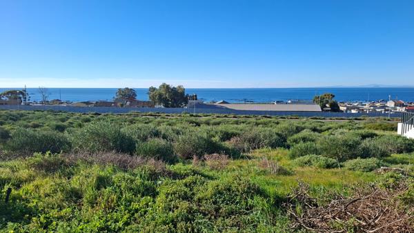 476 m² Land