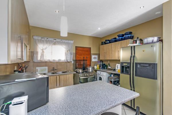 3 Bedroom Apartment