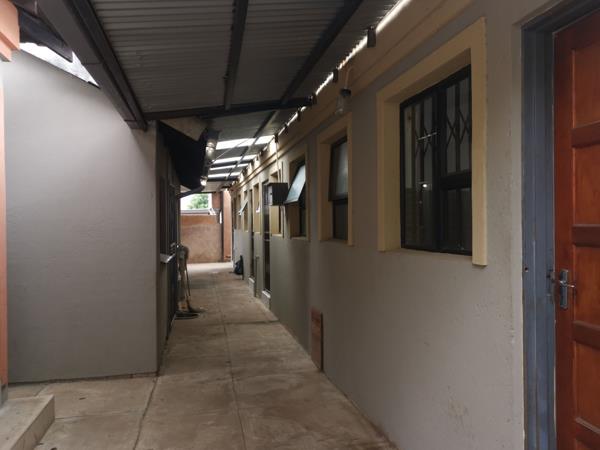 9 Bedroom House