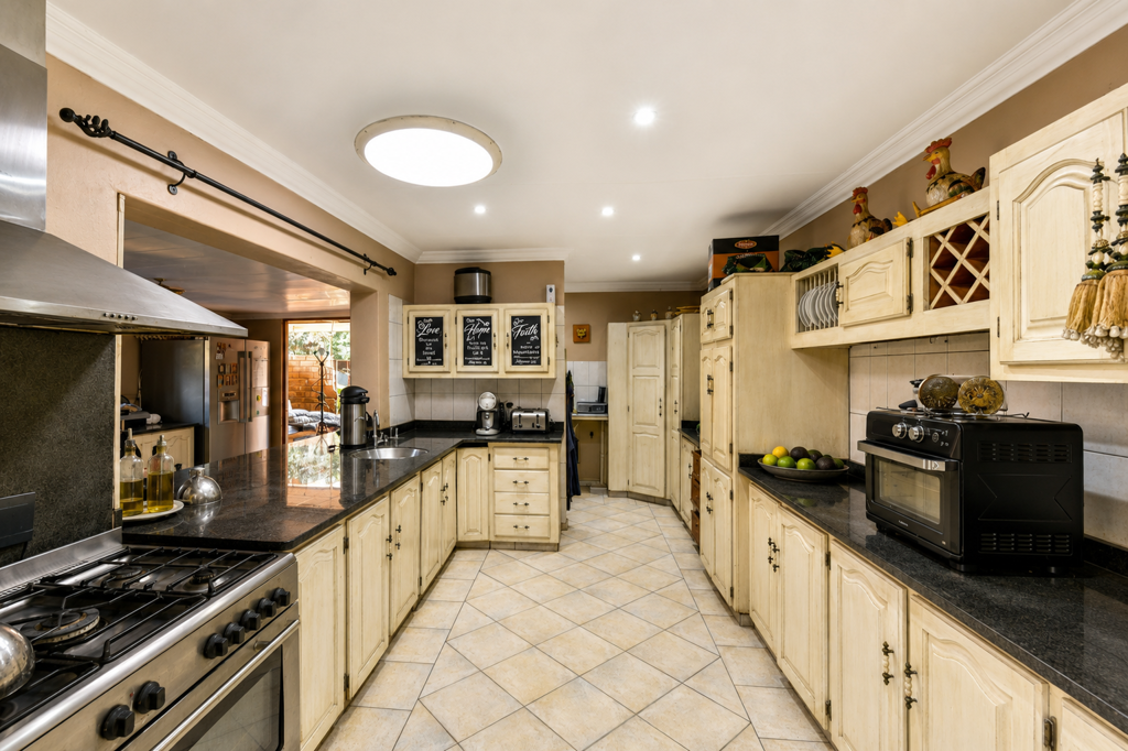 4 Bedroom House