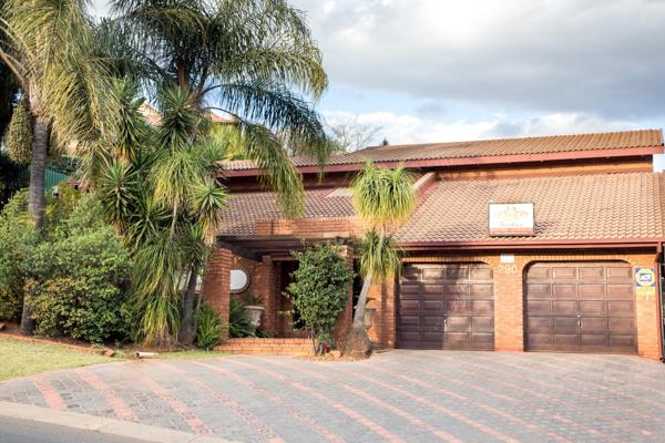 9 Bedroom House