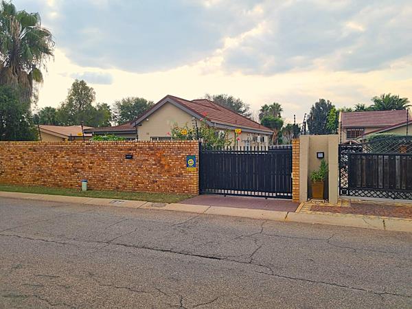 5 Bedroom House