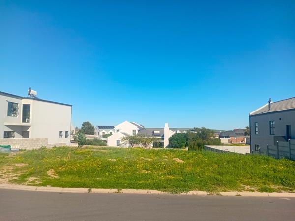 601 m² Land
