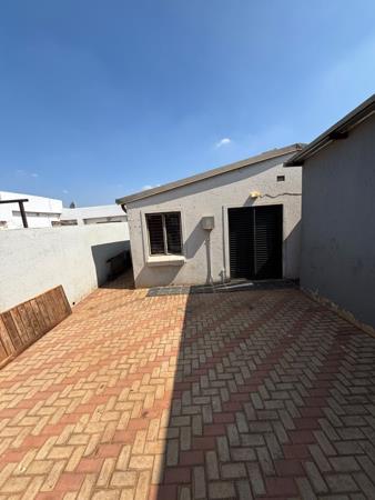 1 Bedroom House
