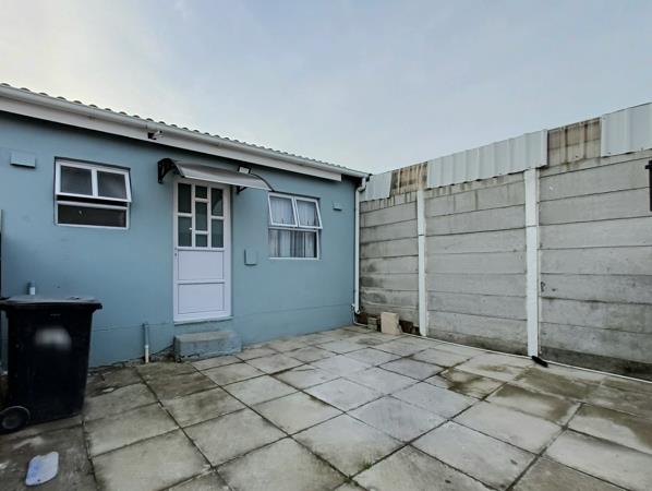 2 Bedroom House