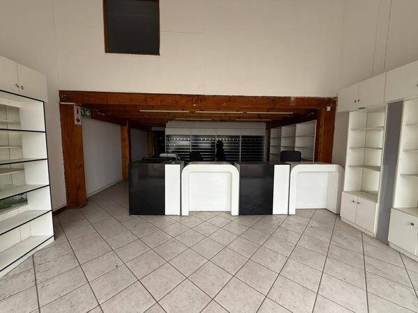 210 m² Commercial space