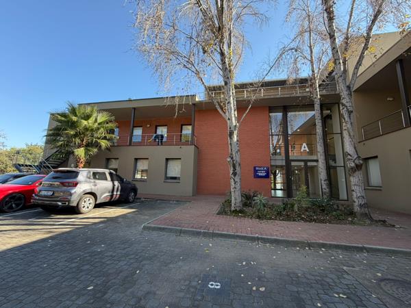 332.4 m² Commercial space