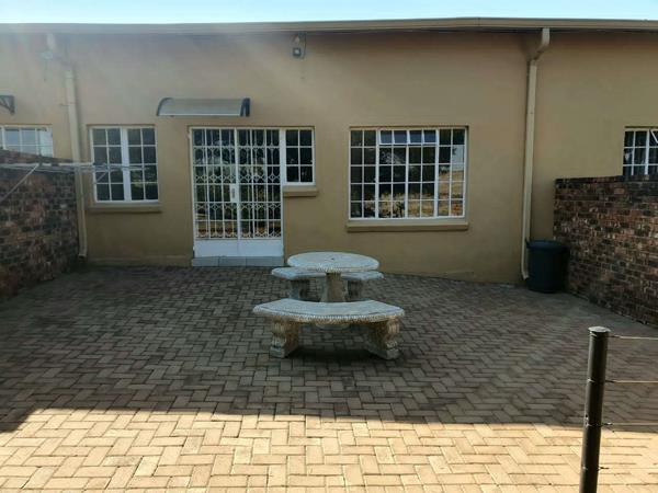 1 Bedroom House