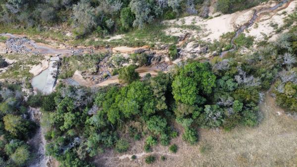 9 398 m² Land
