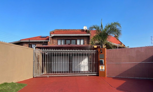 6 Bedroom House
