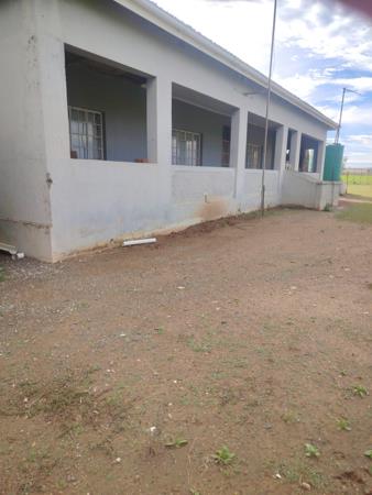 598 m² Farm