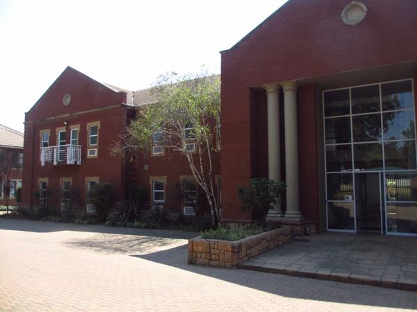 669 m² Office Space