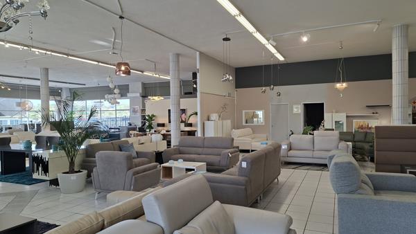 340 m² Commercial space