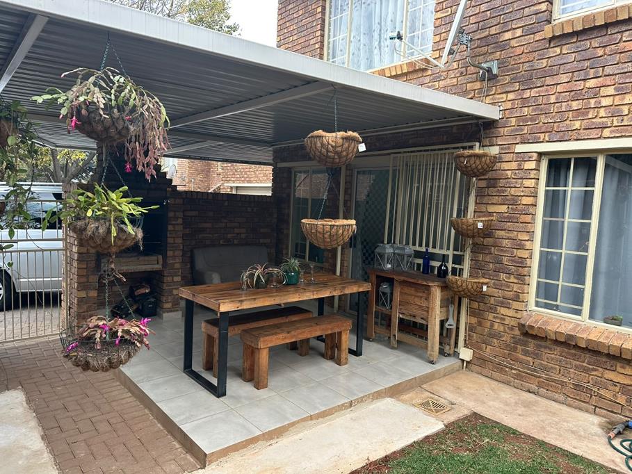 2 Bedroom Simplex